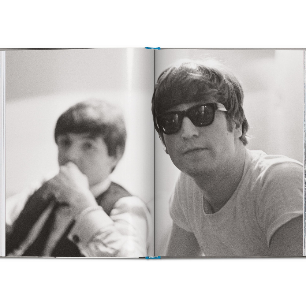Harry Benson. The Beatles