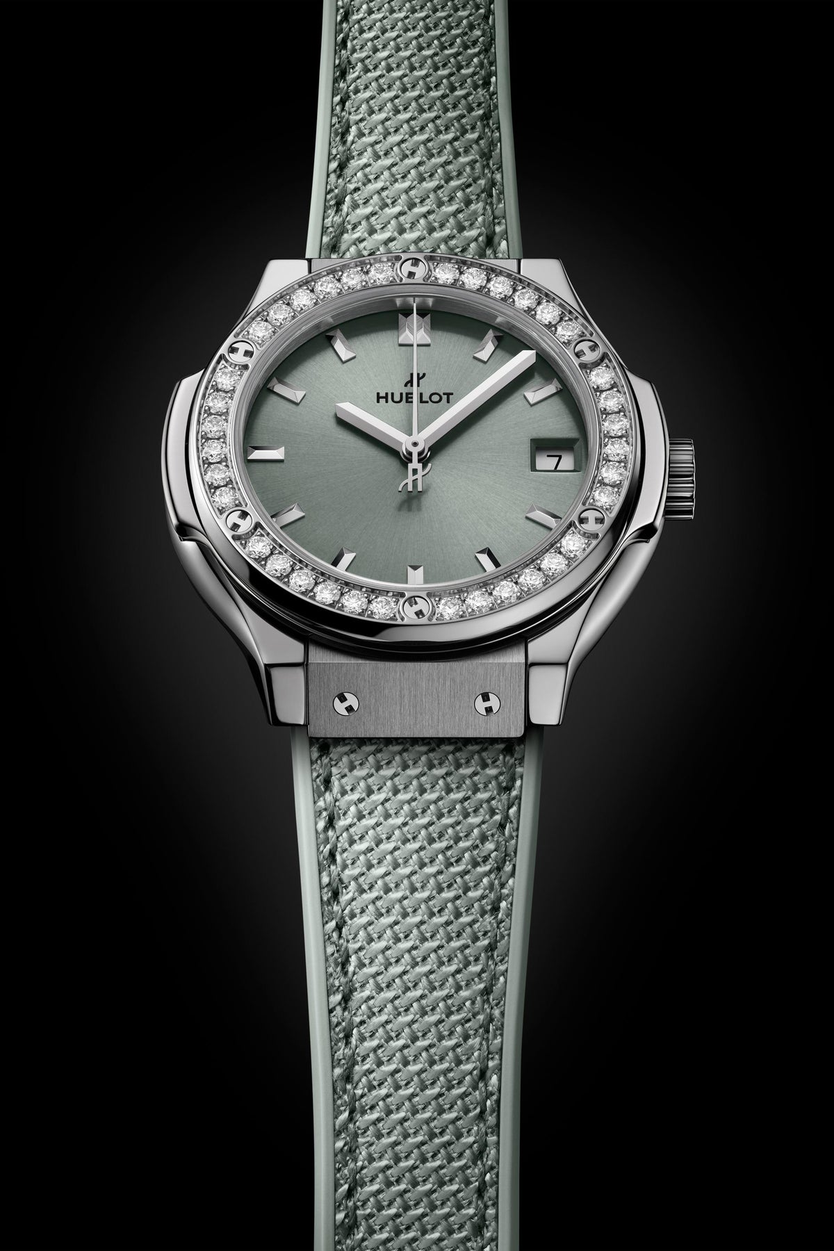 Classic Fusion Titanium Sage Green Diamonds 33MM
