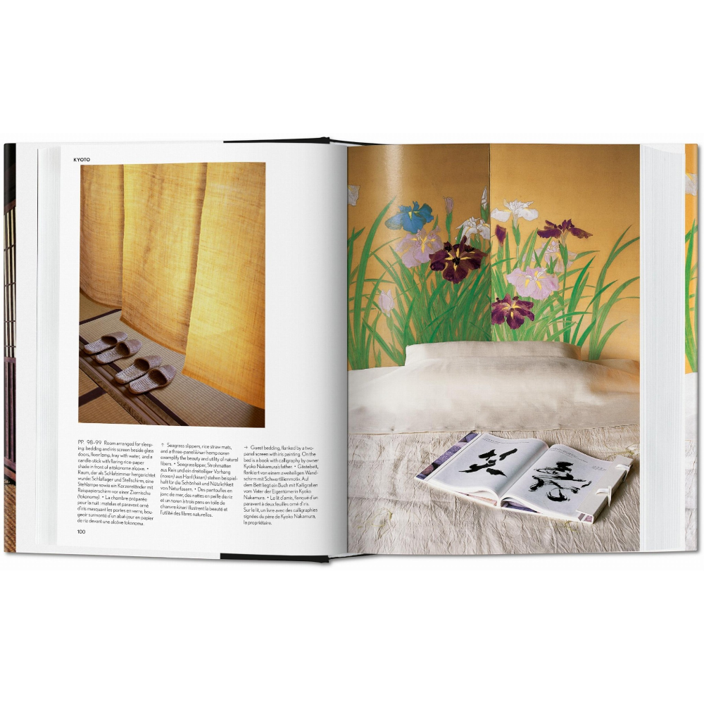 Living in Japan. 45th Ed.