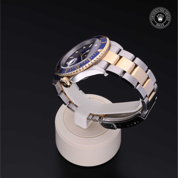 Oyster Perpetual Submariner Date - 16613