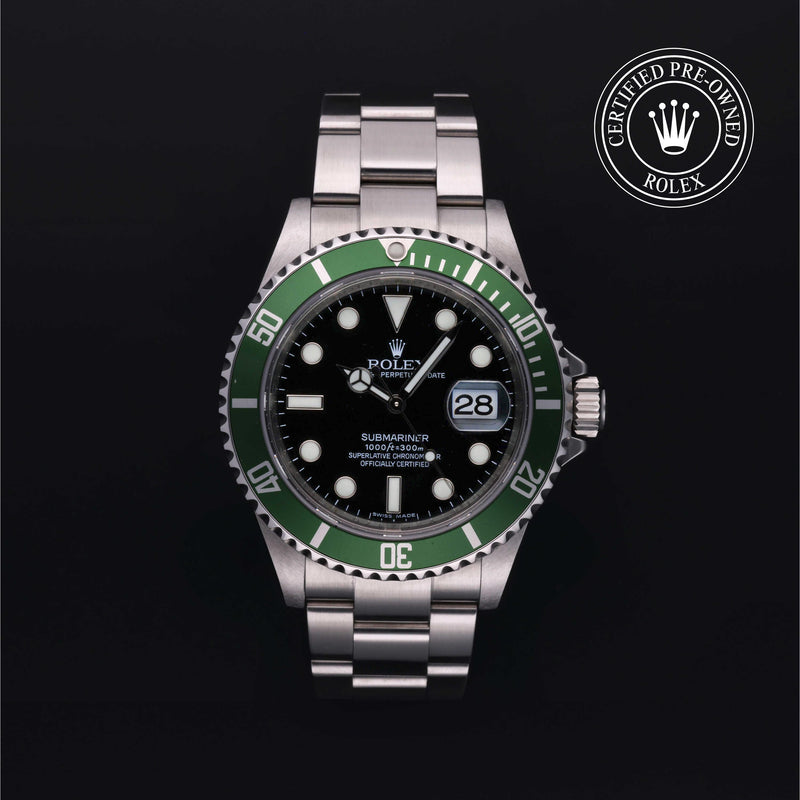 Oyster Perpetual Submariner Date - 16610LV