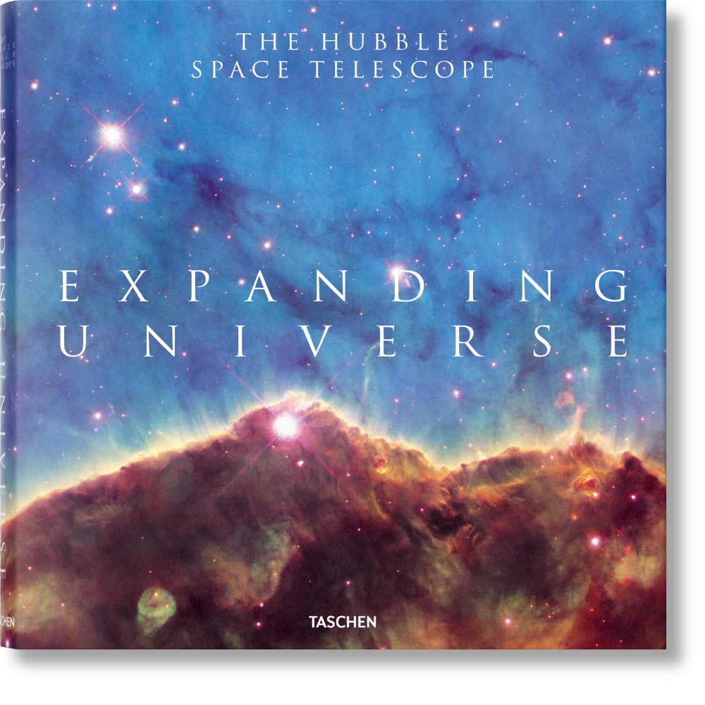 Expanding Universe. The Hubble Space Telescope
