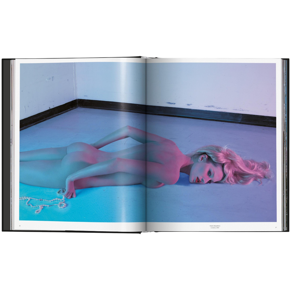 Mert Alas and Marcus Piggott. 9783836573061