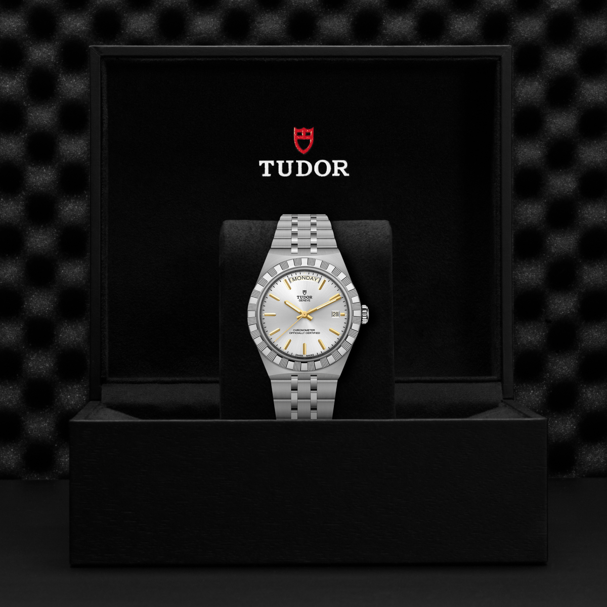 TUDOR ROYAL
