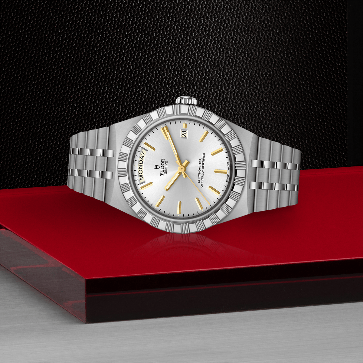 TUDOR ROYAL