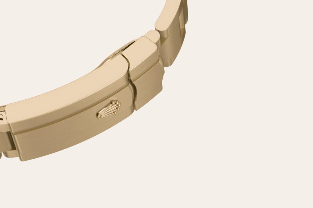 Rolex Oyster Perpetual in yellow gold, M124208-0001 - Edwards Lowell